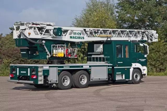 绿色的消防车见过吗，来看看圣地亚哥消防部门的新车