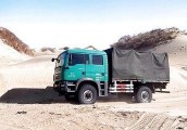 德国MAN 四驱版越野卡车 在塔克拉玛干沙漠