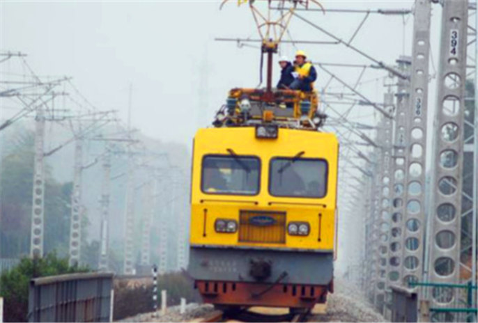 环保部重拳治理京津冀大气污染 减少重型柴油货车 引导货运由公路走向铁路