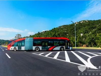 始于颜值 忠于品质 银隆18米BRT获中国外观设计金奖
