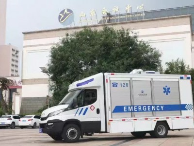 宁波市慈善总会捐赠两款Daily监护型负压救护车抗击疫情