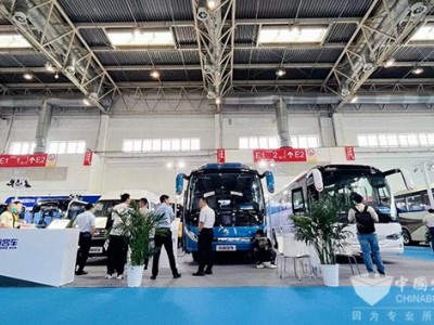 中通H9领衔 中通客车携多款重磅产品亮相2023北京道路运输展