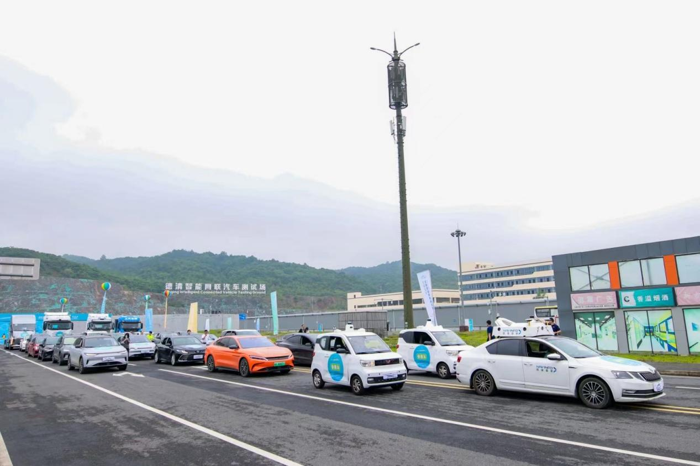 2023全国智能驾驶测试赛（总决赛）颁奖仪式在武汉举行6.png