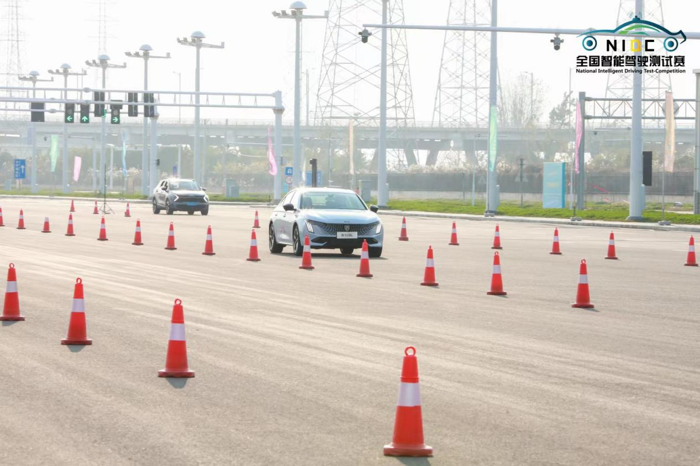 2023全国智能驾驶测试赛（总决赛）颁奖仪式在武汉举行4.png